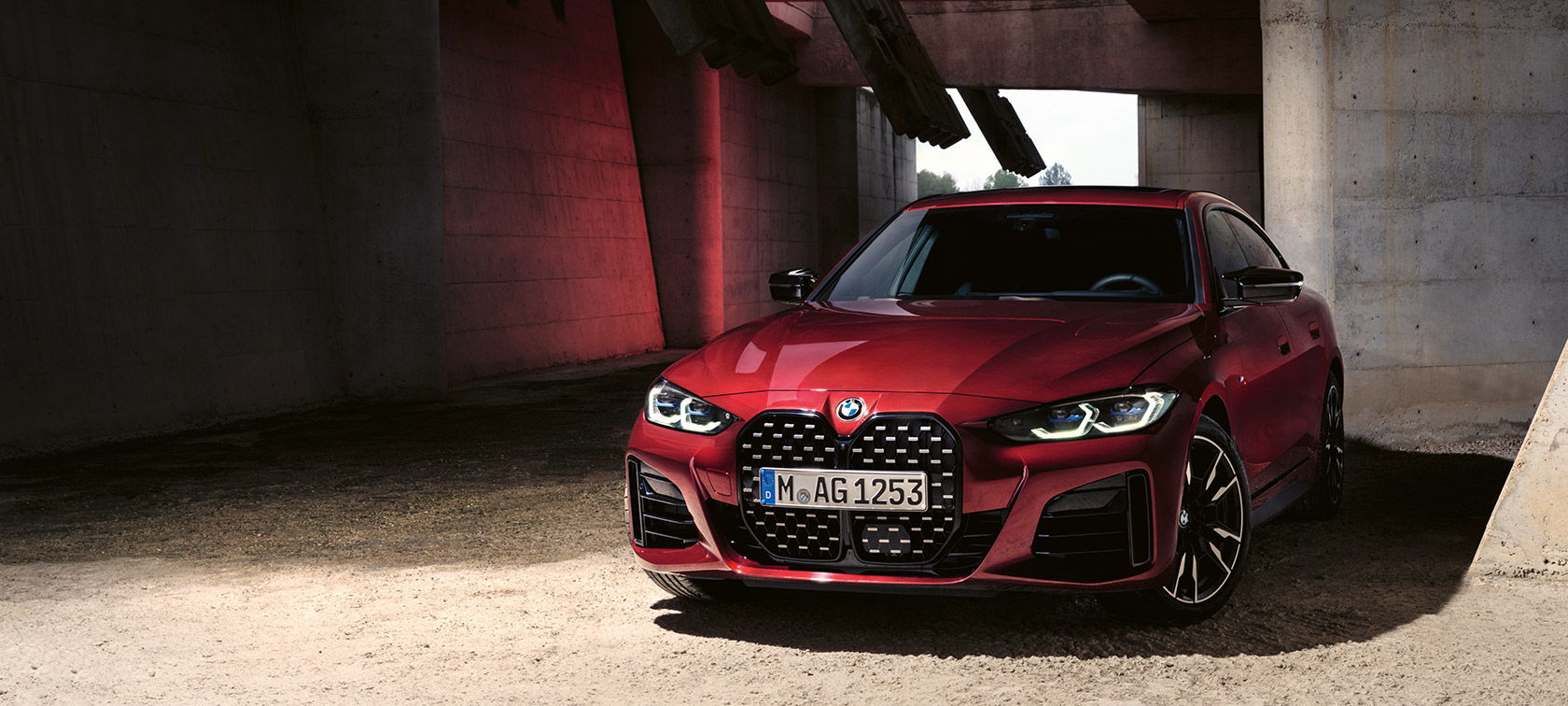 BMW Seria 4 Gran Coupé G26 BMW Individual Rosu Aventurine