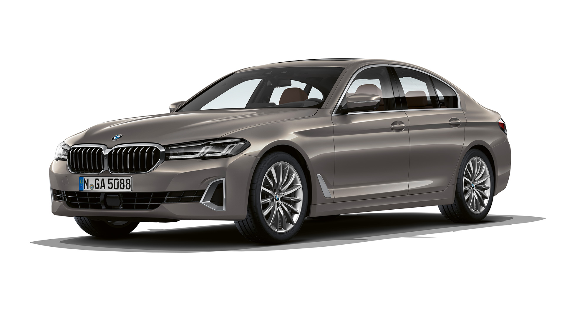 Partea frontală a BMW Seria 5 Sedan, G30, cu echipamente Luxury Line Imagine cu trei sferturi din partea frontală a BMW 520d xDrive Sedan, G30, 2020, în Gri Bernina, cu echipamente Luxury Line