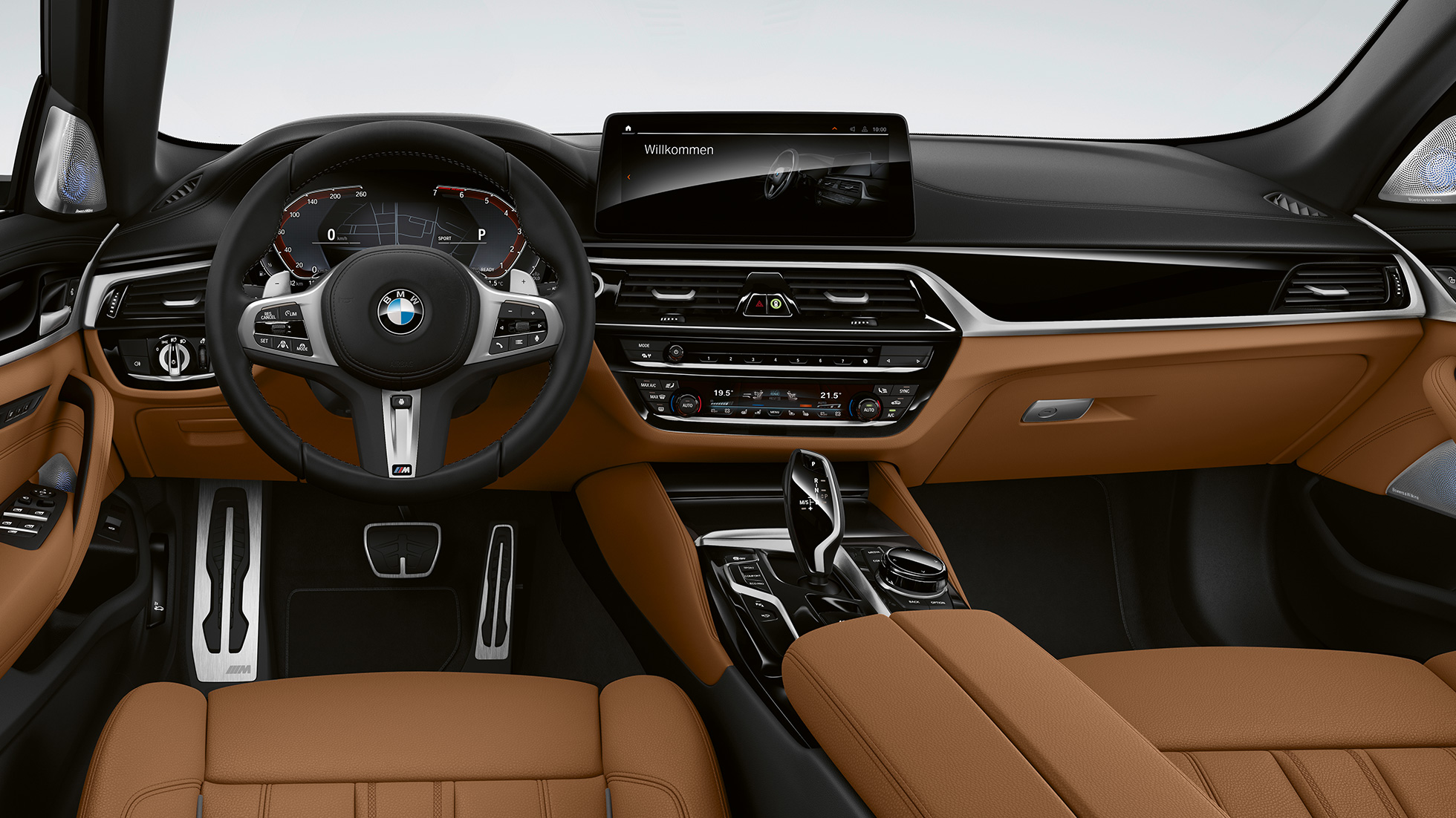 Habitaclul BMW Seria 5 Touring, G31, cu pachet M Sport Imagine cu habitaclul BMW 530e Touring, G31, 2020, cu pachet M Sport şi tapiţerie din piele Dakota în Cognac, cu cusături exclusiviste şi ornamente contrastante