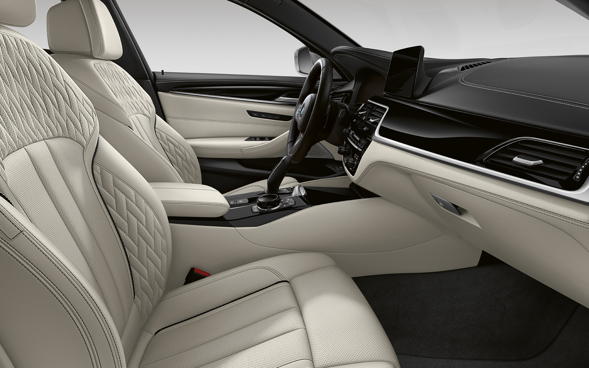 Imagine din interior a BMW Seria 5 Touring G31 LCI în piele integrală Merino BMW Individual – Alb Smoke Imagine din interior a BMW Seria 5 Touring G31 2020 Facelift în piele integrală Merino BMW Individual – Alb Smoke