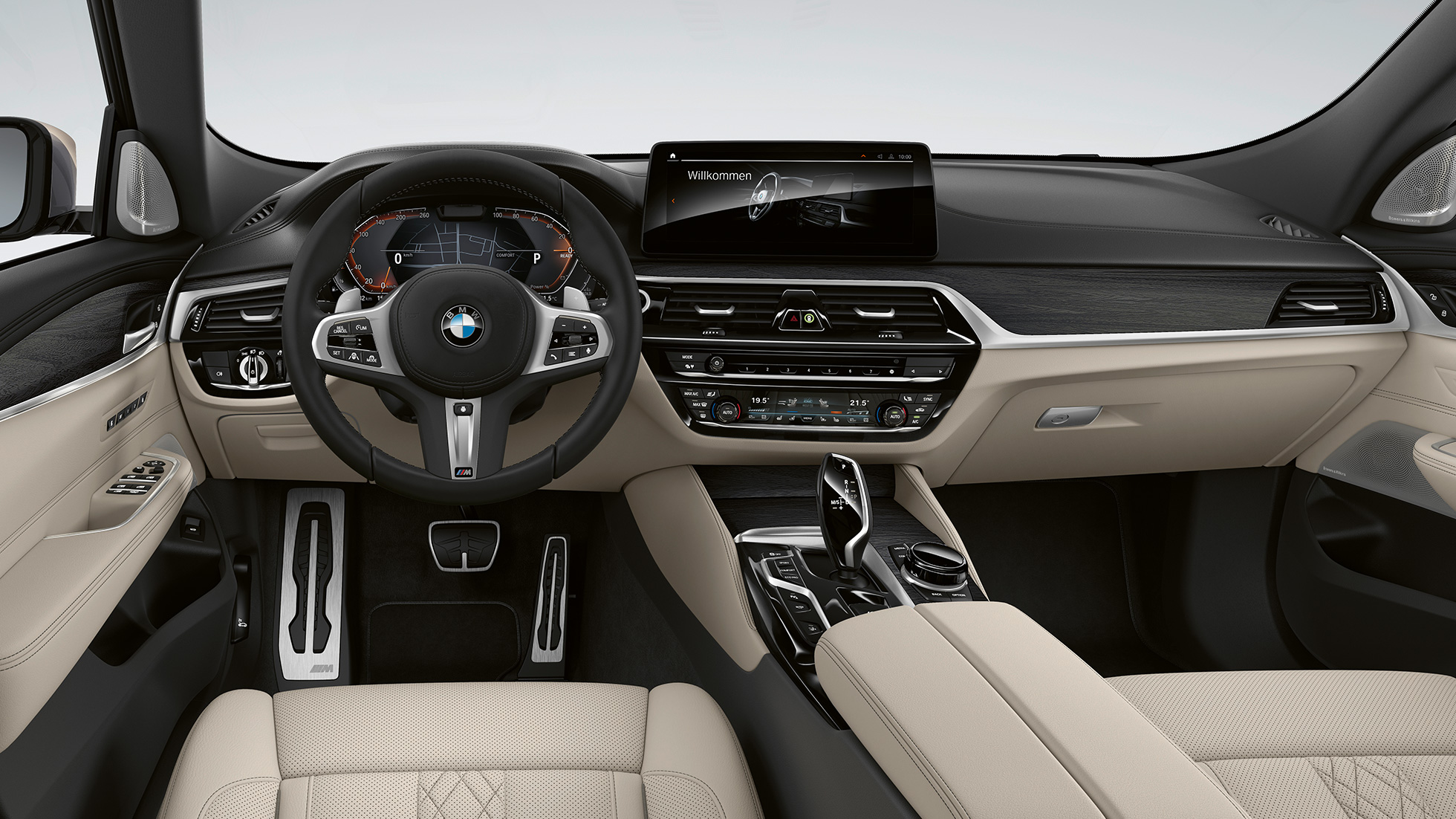 Habitaclul BMW Seria 6 Gran Turismo, G32, 2020, cu pachet M Sport Imagine cu interiorul BMW 640i xDrive Gran Turismo, G32, 2020, în Gri Bernina Amber Effect, cu pachet M Sport şi tapiţerie din piele Nappa în Alb Ivory