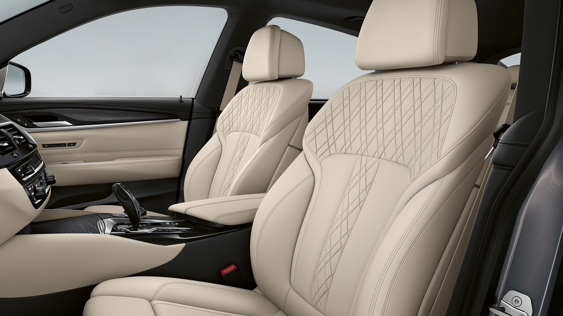 Tapiţeria BMW Seria 6 Gran Turismo, G32, 2020, cu pachet M Sport Tapiţeria din piele Nappa în Alb Ivory a BMW 640i xDrive Gran Turismo, G32, 2020, cu pachet M Sport