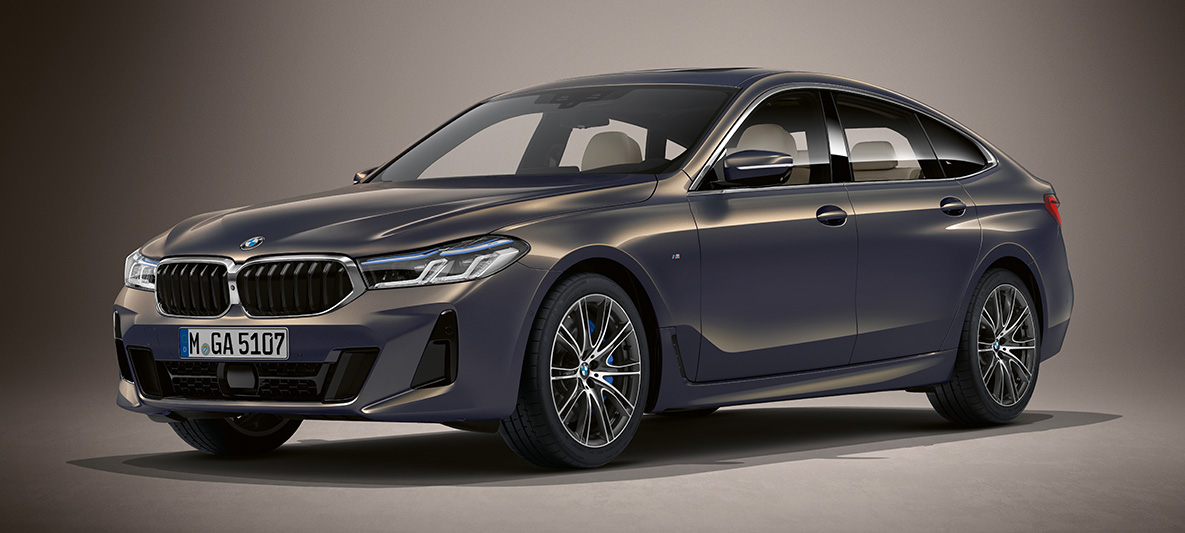 BMW Seria 6 Gran Turismo, G32, 2020, în culoarea exterioară Albastru Tanzanite metalizată de la BMW Individual Imagine cu trei sferturi din partea frontală a BMW Seria 6 Gran Turismo, G32, 2020, în culoarea exterioară Albastru Tanzanite metalizată de la BMW Individual, staţionând