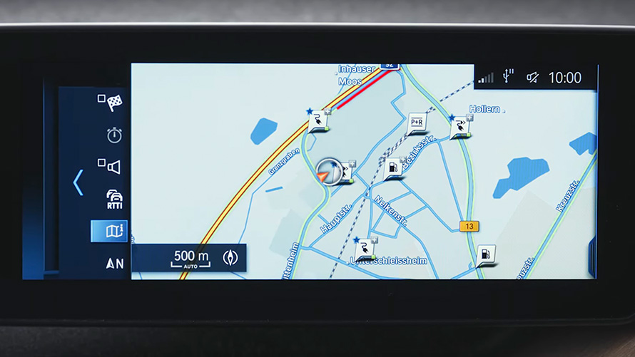 Sistem de navigaţie BMW plug-in hybrid Imagine în prim plan cu sistemul de navigaţie al modelului BMW X2 F39 BMW plug-in hybrid