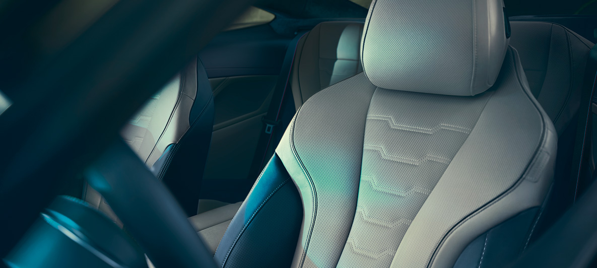 Imagine cu scaunul conducătorului auto din interiorul BMW M850i Coupé „First Edition” Imagine cu scaunul conducătorului auto din interiorul BMW M850i Coupé „First Edition”