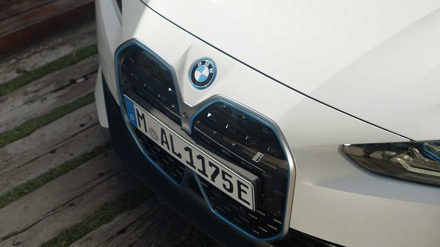 Video cu designul exterior în detaliu al BMW i4 eDrive40 G26 2021 Alb Mineral Video cu designul exterior în detaliu al BMW i4 eDrive40 G26 2021 Alb Mineral