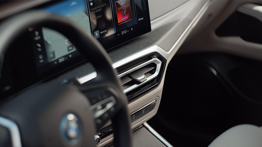 Video cu designul interior în detaliu al BMW i4 eDrive40 G26 2021 Alb Mineral Video cu designul interior în detaliu al BMW i4 eDrive40 G26 2021 Alb Mineral