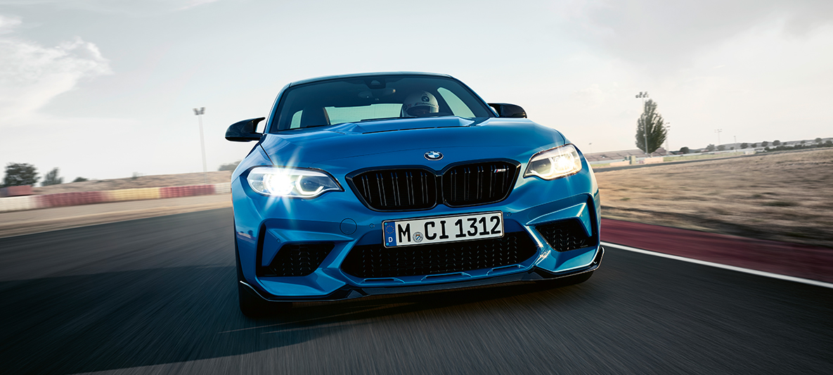 Designul BMW M2 CS Imagine cu designul părţii frontale a BMW M2 CS, F87, în Albastru Misano metalizat