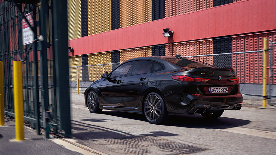 Date tehnice BMW M235i xDrive Gran Coupé BMW M235i xDrive Gran Coupé Negru Sapphire