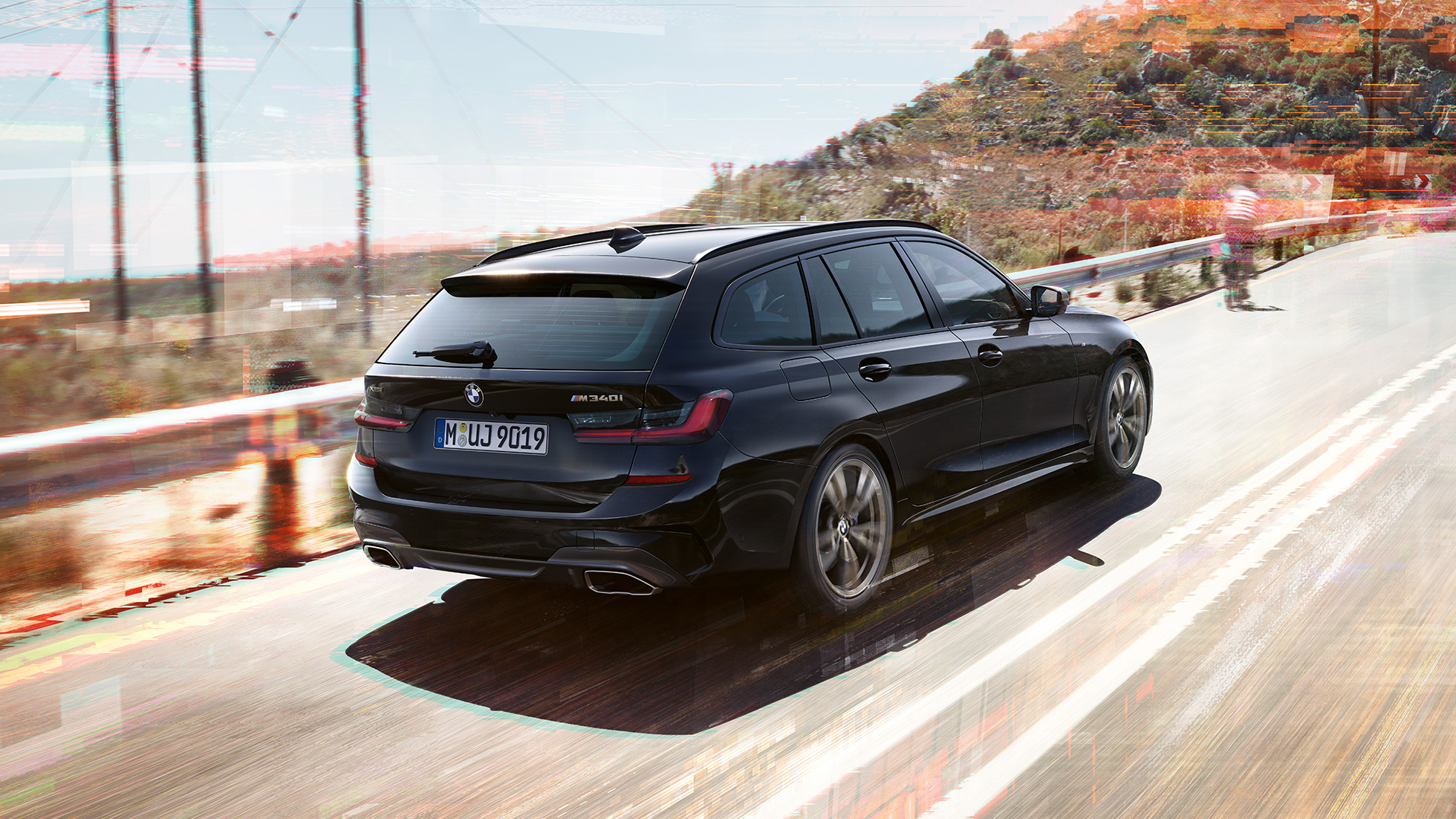 Designul ţevilor de eşapament din partea spate Imagine cu designul ţevilor de eşapament din partea spate a BMW M340i xDrive Touring