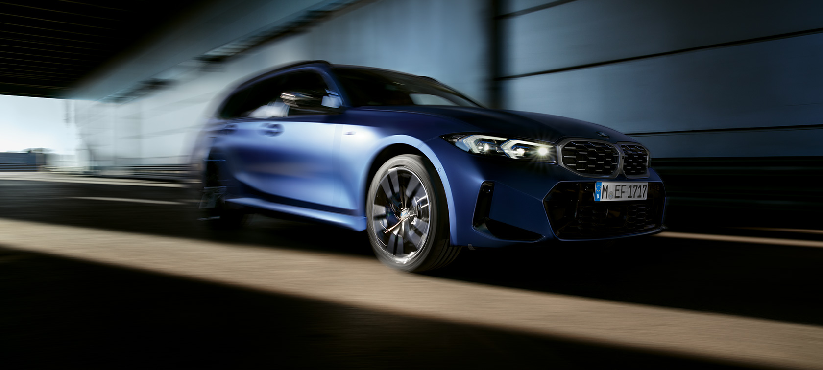 BMW M340i xDrive Touring BMW M340i xDrive Touring în Albastru Frozen Tanzanite