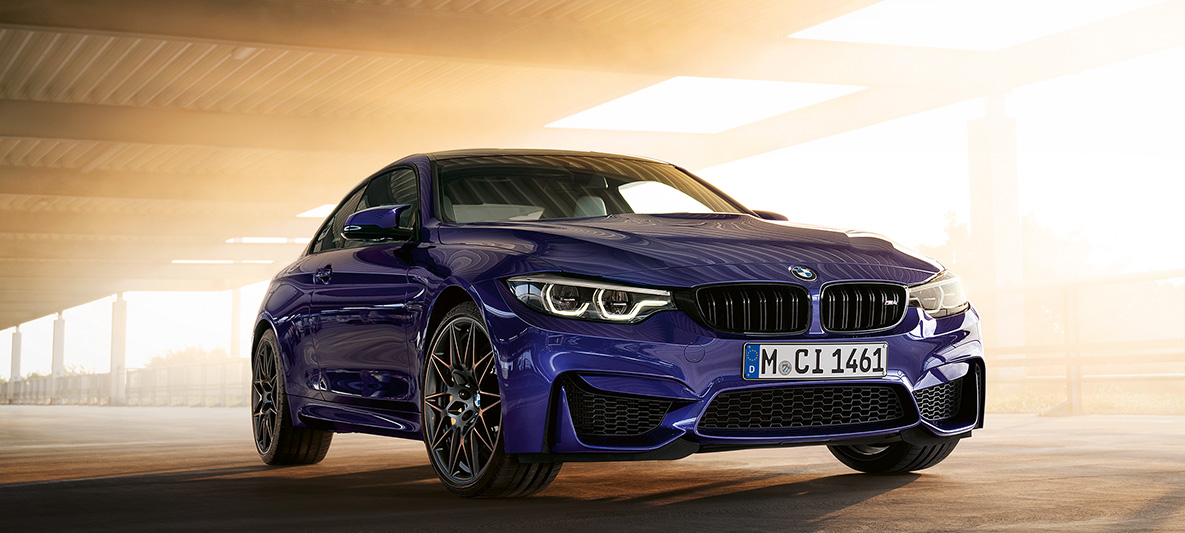 BMW M4 Coupé, M Heritage Edition, în Albastru Velvet Ediţia specială BMW M4 Coupé, M Heritage Edition, în Albastru Velvet