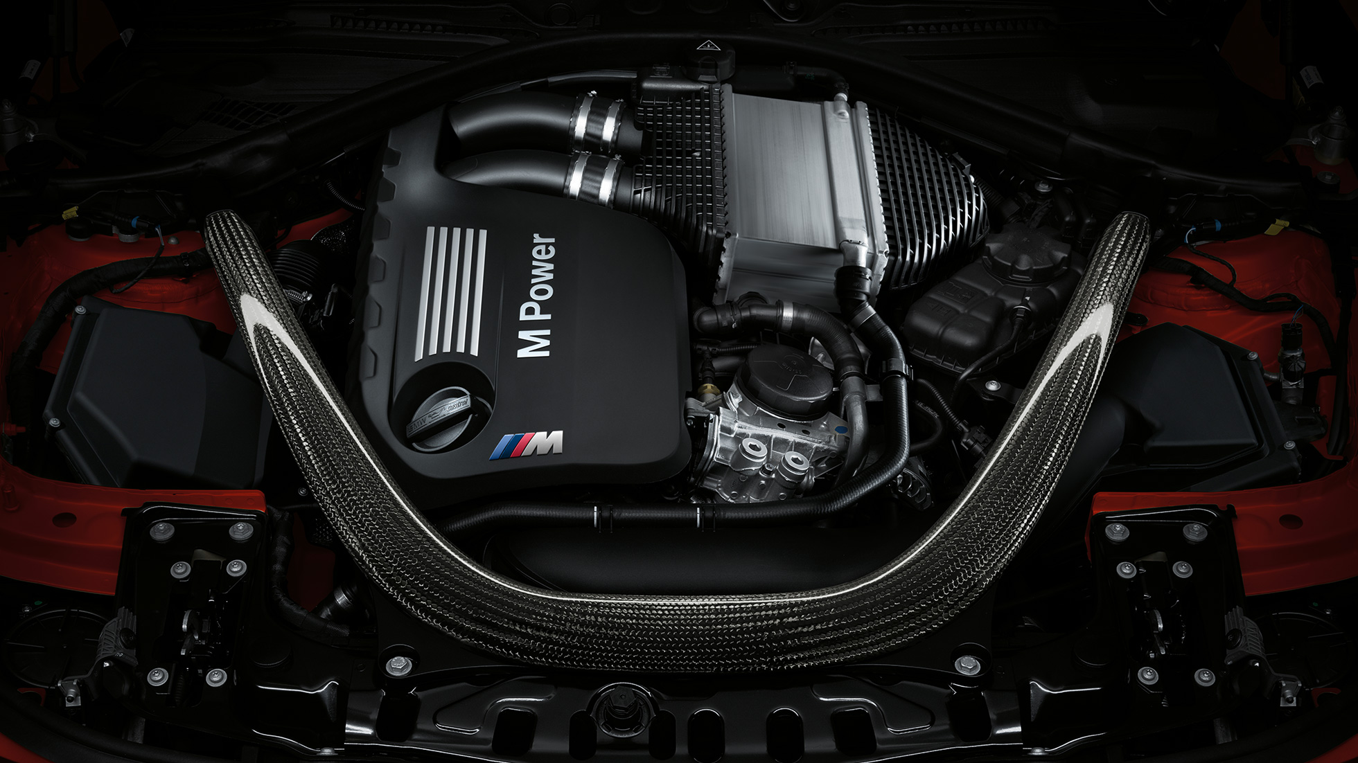 BMW M4 Coupé, motorul pe benzină cu 6 cilindri BMW M4 Coupé, motorul M TwinPower Turbo pe benzină cu 6 cilindri în linie