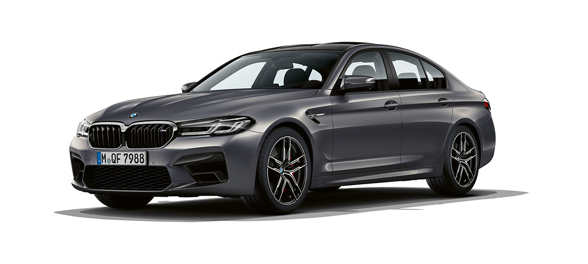 Imagine cu trei sferturi din partea frontală a BMW M5, F90, LCI, Facelift, 2020 Imagine cu trei sferturi din partea frontală a BMW M5, F90, LCI, Facelift, 2020, în Gri Brands Hatch metalizat