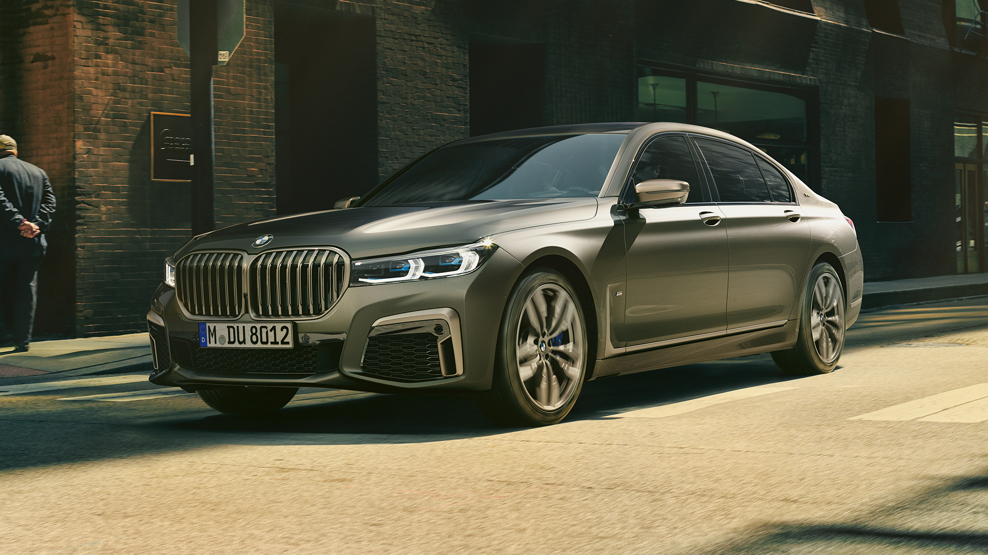 Design exterior Designul exterior al BMW M760Li xDrive Sedan
