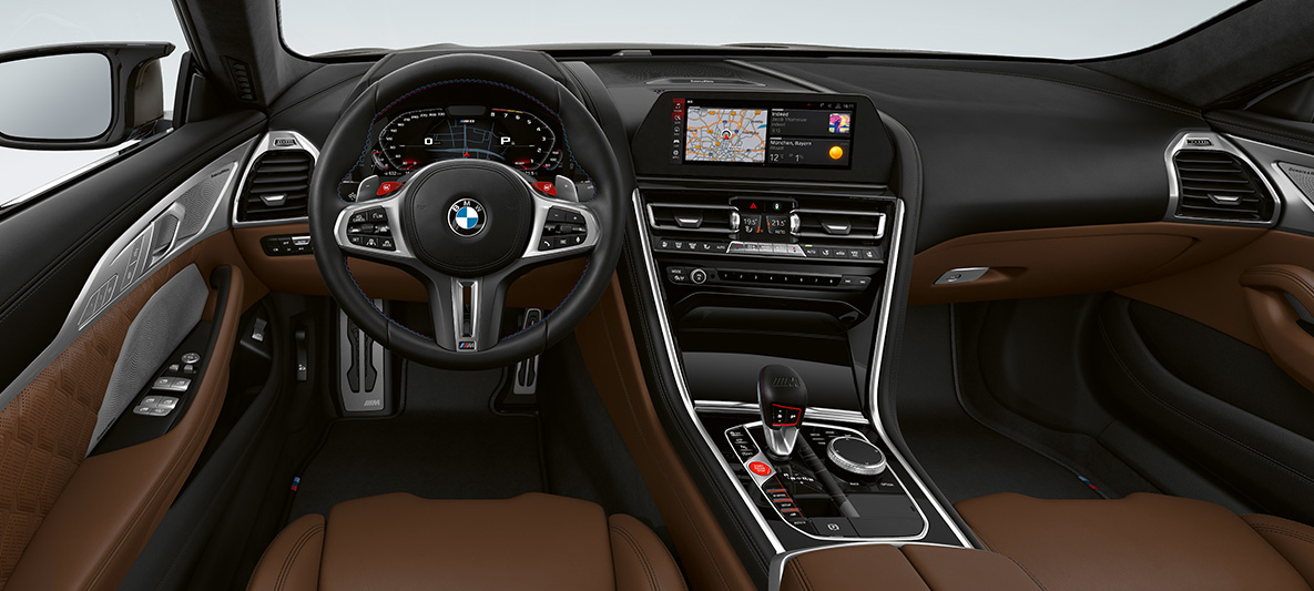 Habitaclul BMW M8 Gran Coupé Imagine din interior cu habitaclul BMW M8 Gran Coupé, F93, 2020