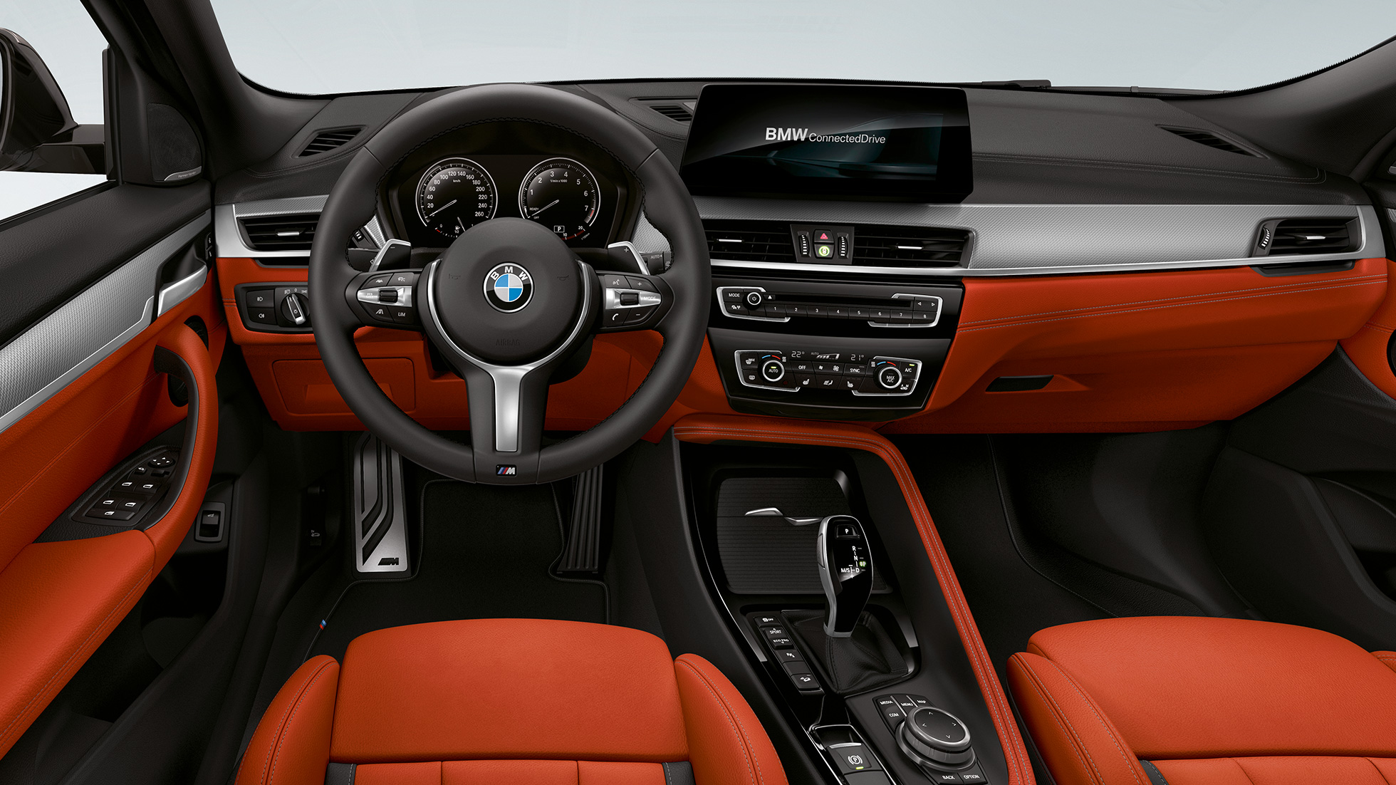 Habitaclul BMW X2 M35i Imagine cu habitaclul BMW X2 M35i, F39