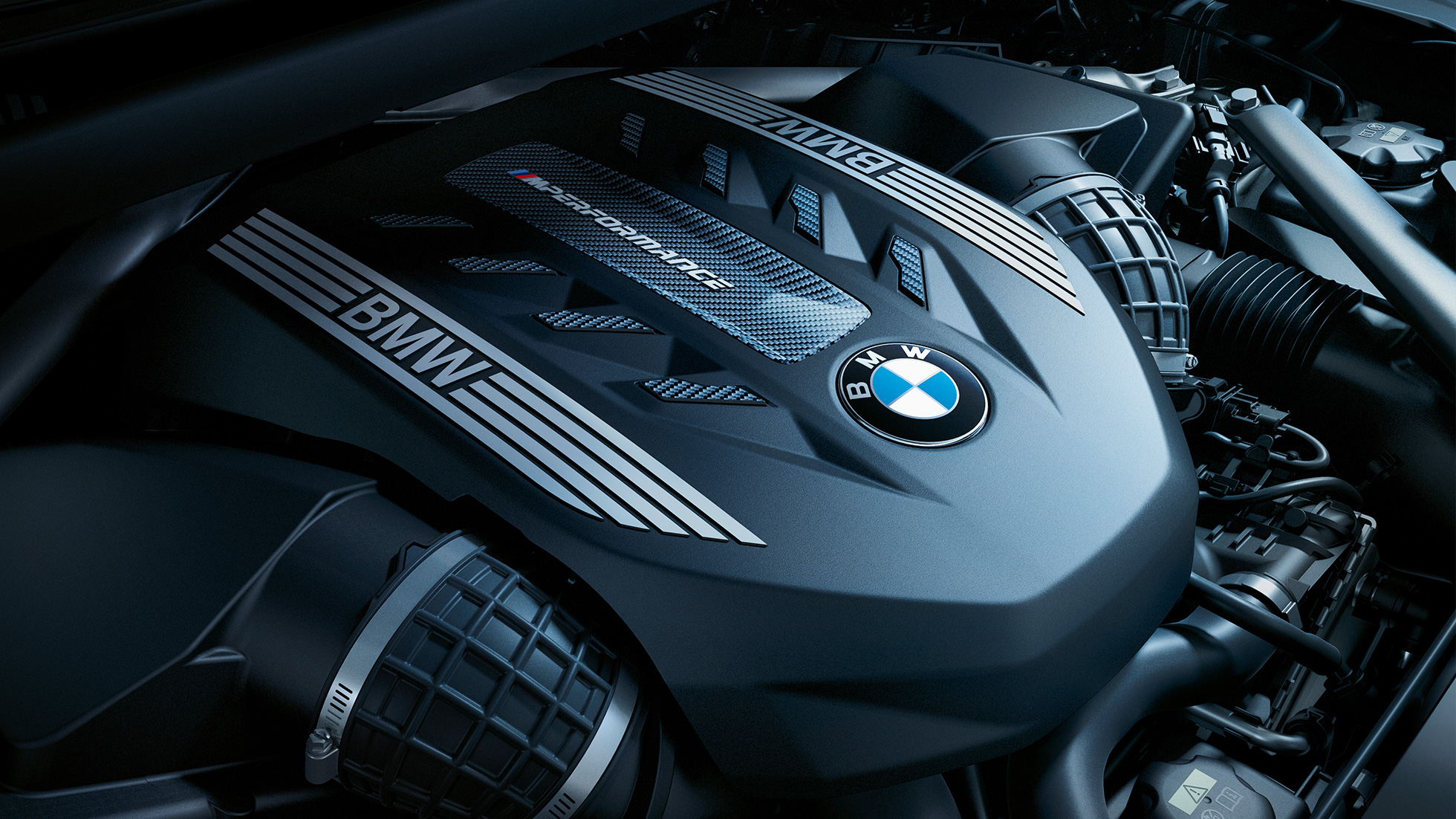 Motor BMW X6 M50i Motor M TwinPower Turbo al modelului BMW X6 M50i G06