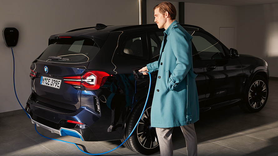 Încărcarea SAV electric BMW iX3 G08 2021 Încărcarea la staţii publice de încărcare de mare putere SAV electric BMW iX3 G08 2021