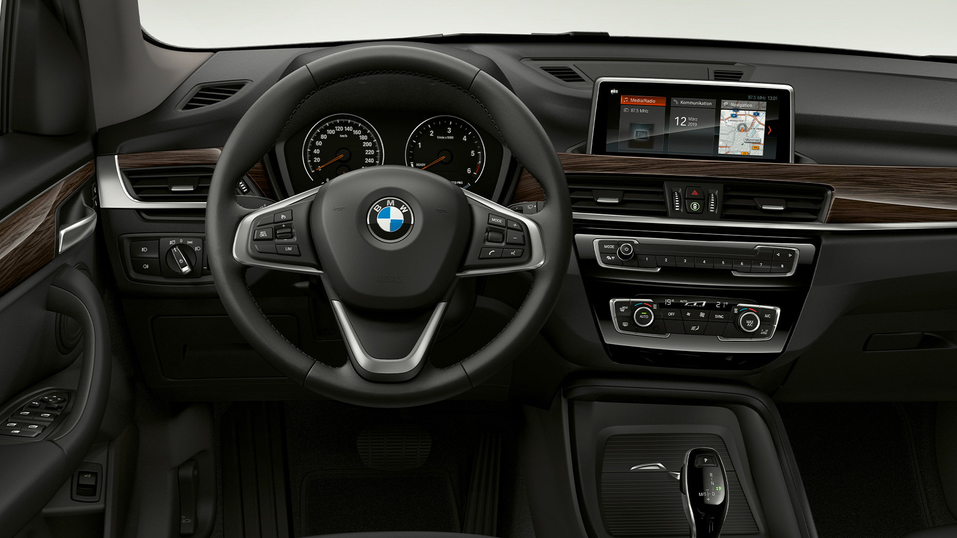 Interiorul BMW X1, Model Advantage Interiorul BMW X1, Model Advantage cu accent pe habitaclu