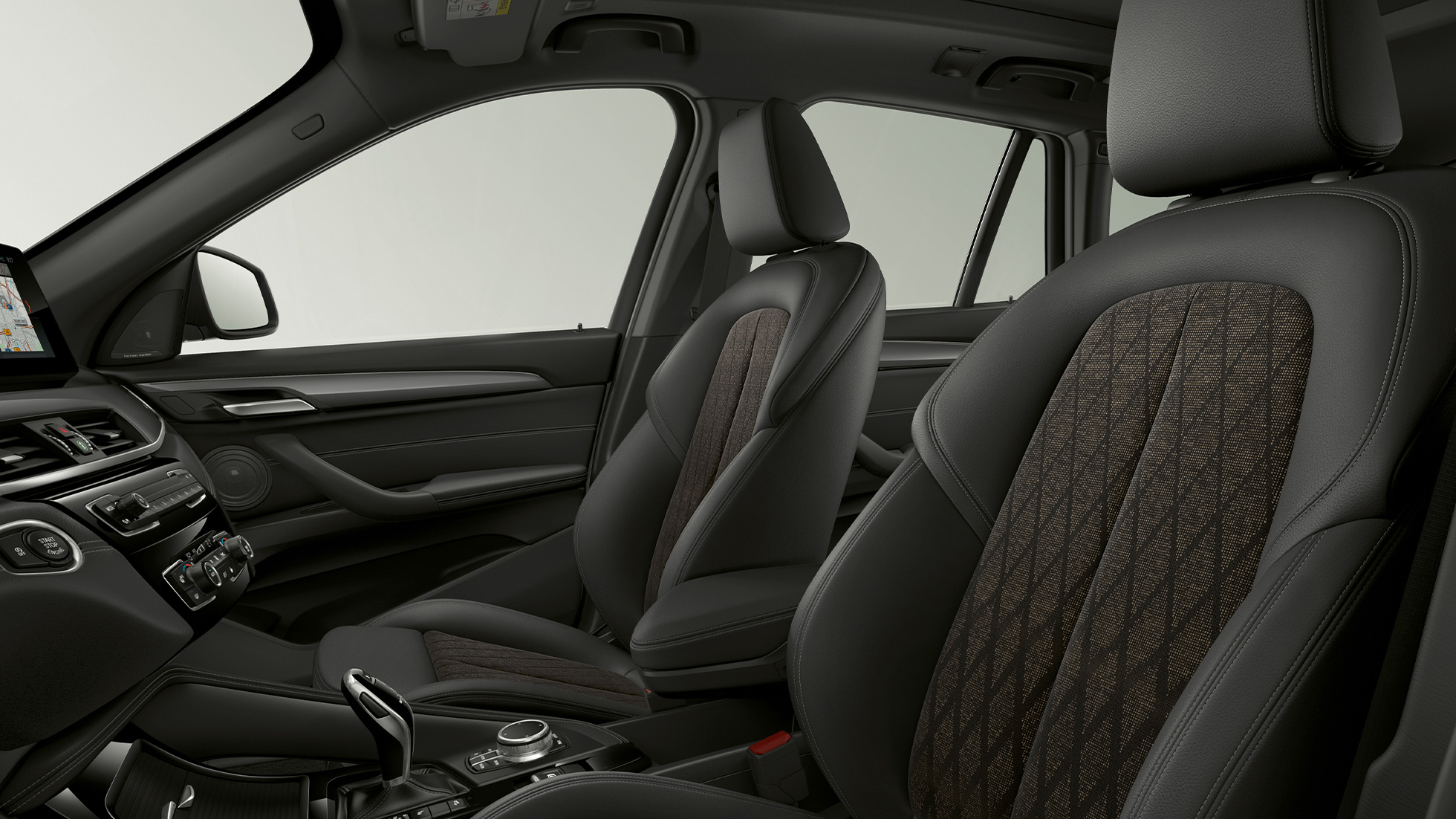 Tapiţerie BMW X1, Model xLine Interiorul BMW X1, Model xLine cu accent pe tapiţerie