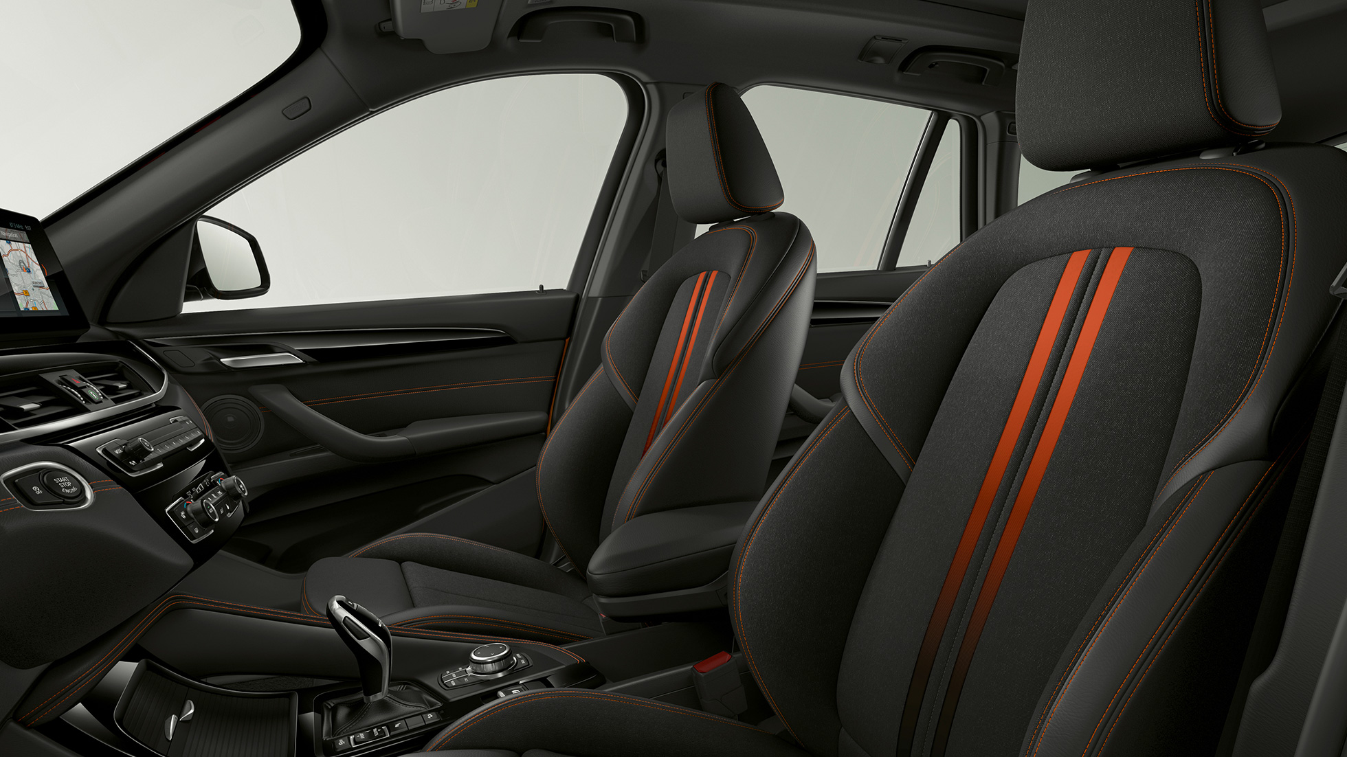Tapiţerie BMW X1, Model Sport Line Interiorul BMW X1, Model Sport Line cu accent pe tapiţerie