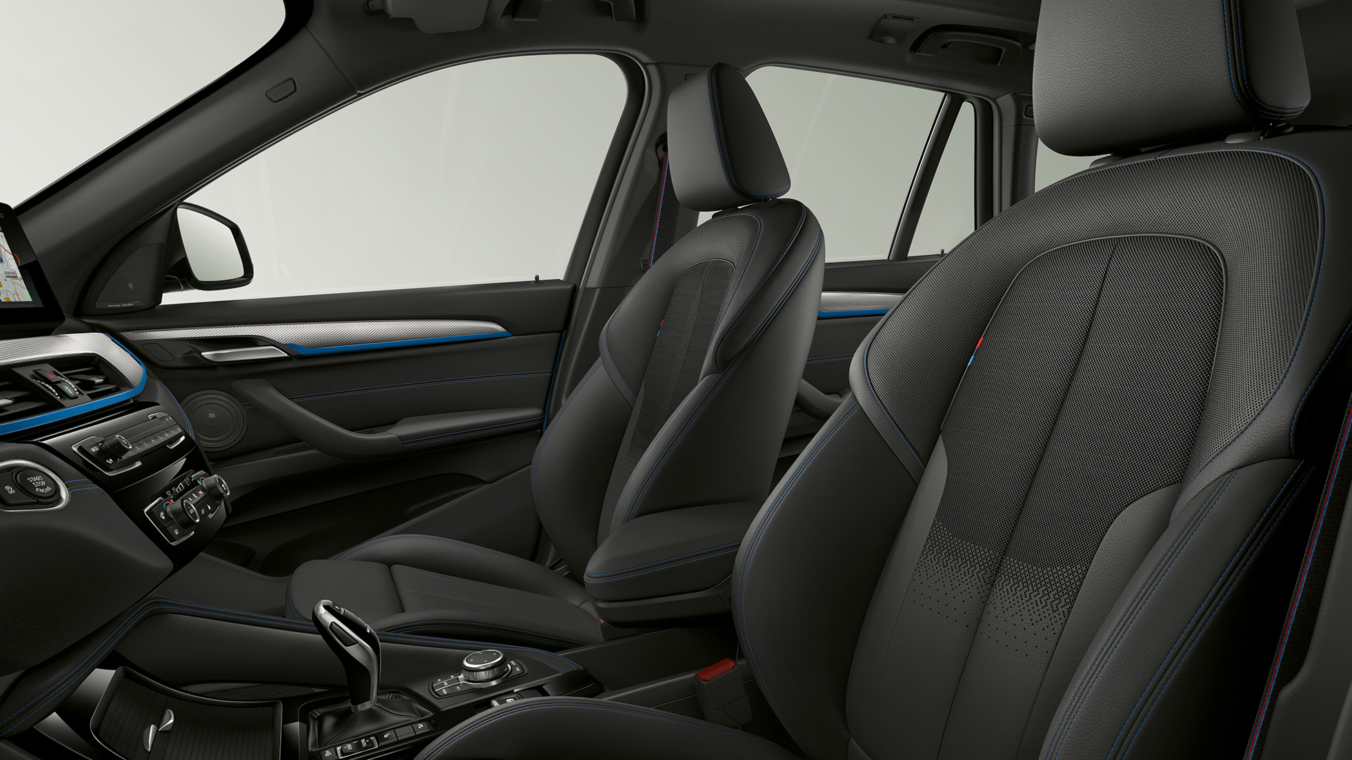 Tapiţerie BMW X1, Model M Sport Interiorul BMW X1, Model M Sport cu accent pe tapiţerie