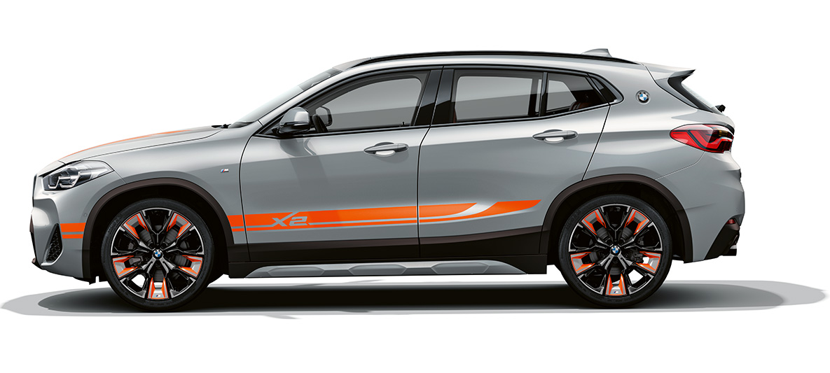 Imagine din partea laterală a BMW X2 F39 Imagine din partea laterală a BMW X2 2020 F39, Gri Brooklyn