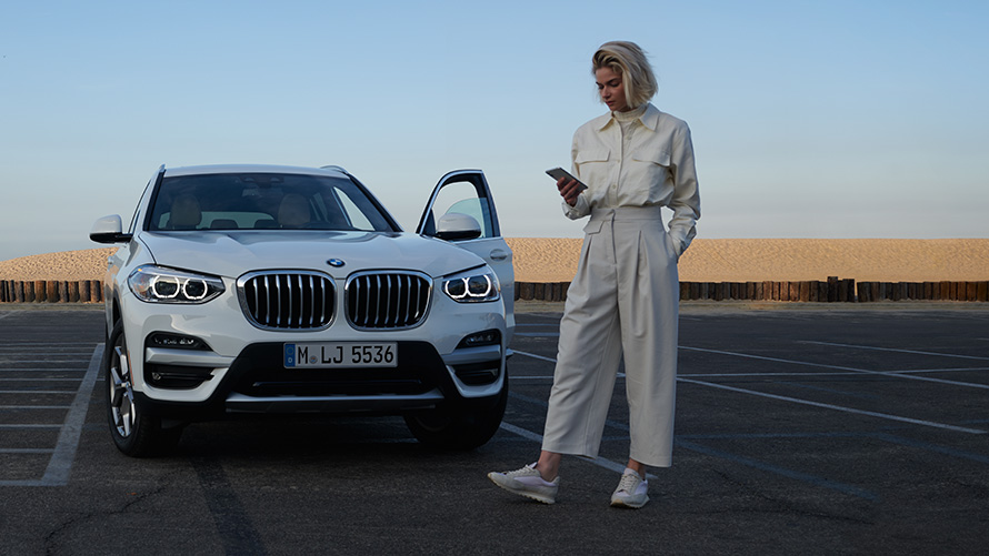 Aplicaţia Catalogue pentru BMW X4 G02 2021 Aplicaţia Catalogue pentru BMW X4 G02 2021