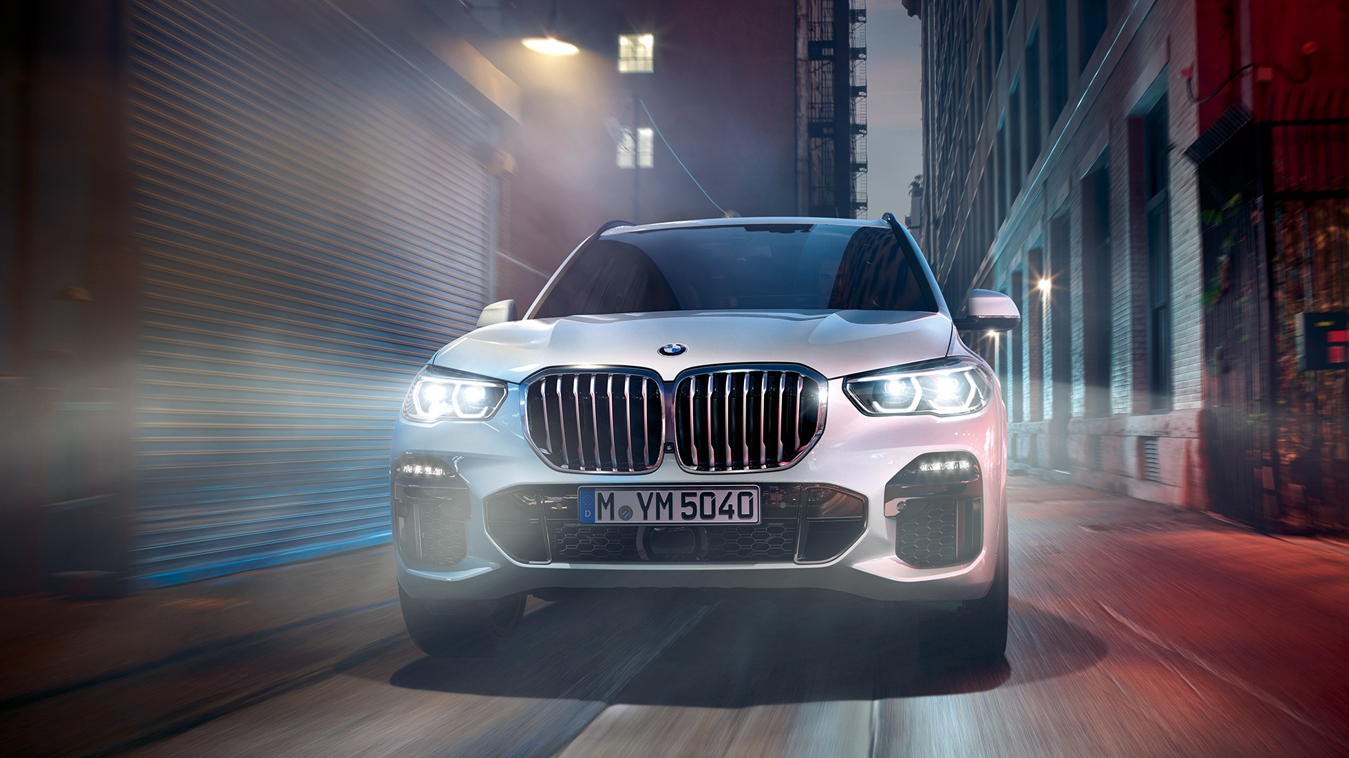 Imagine cu partea frontală a BMW X5 Imagine cu partea frontală a BMW X5, G05, 2018, în Alb Mineral metalizat