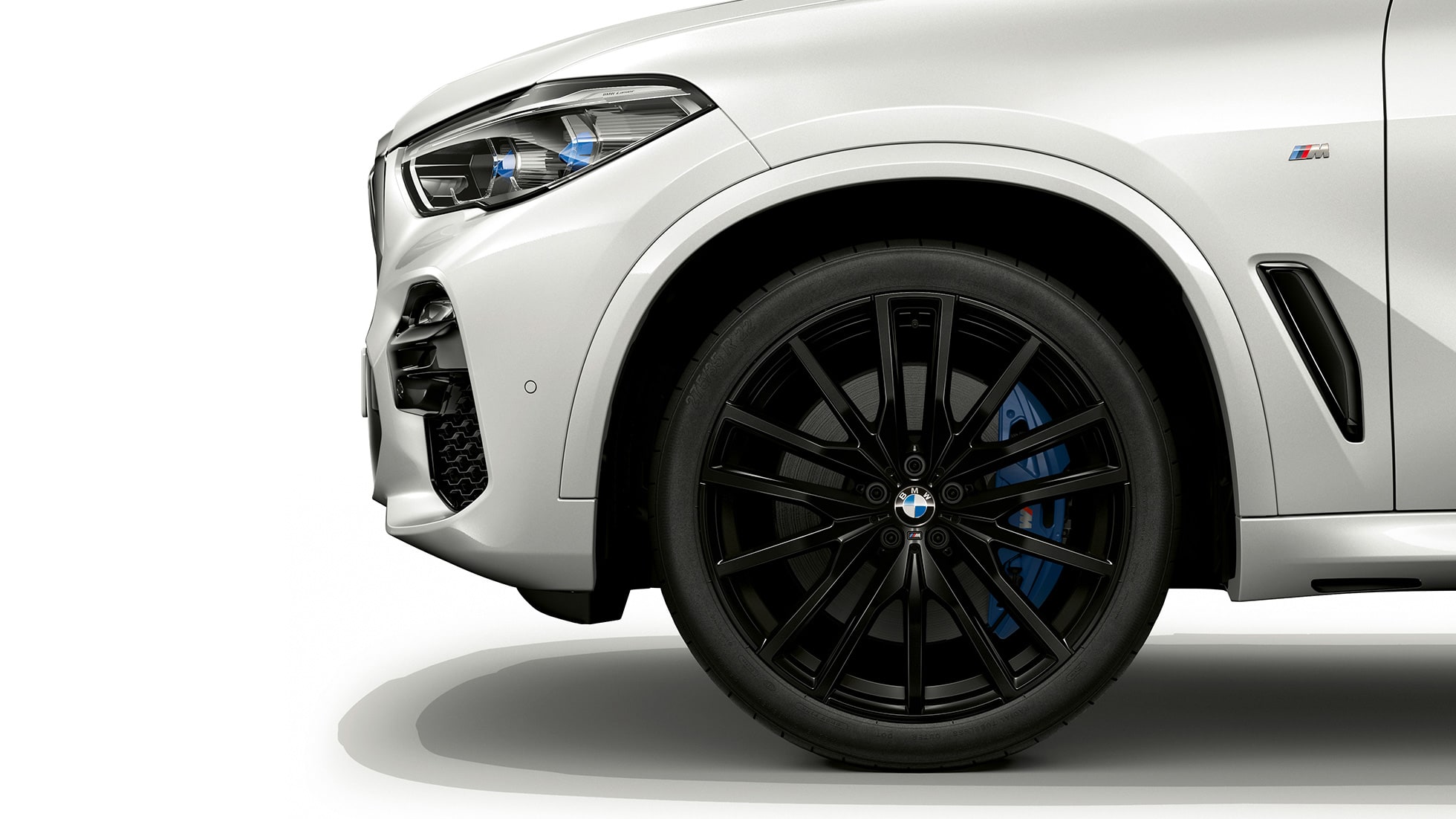 Imagine cu jantele din partea laterală a BMW X5 xDrive40i, cu pachet M Sport Imagine cu jantele din partea laterală a BMW X5 xDrive40i, G05, 2018, în Alb Mineral metalizat, cu pachet M Sport