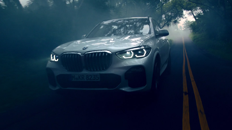 Motorul BMW TwinPower Turbo pe benzină al BMW X5 Imagine cu motorul BMW TwinPower Turbo pe benzină cu 6 cilindri în linie al BMW X5, G05, 2018