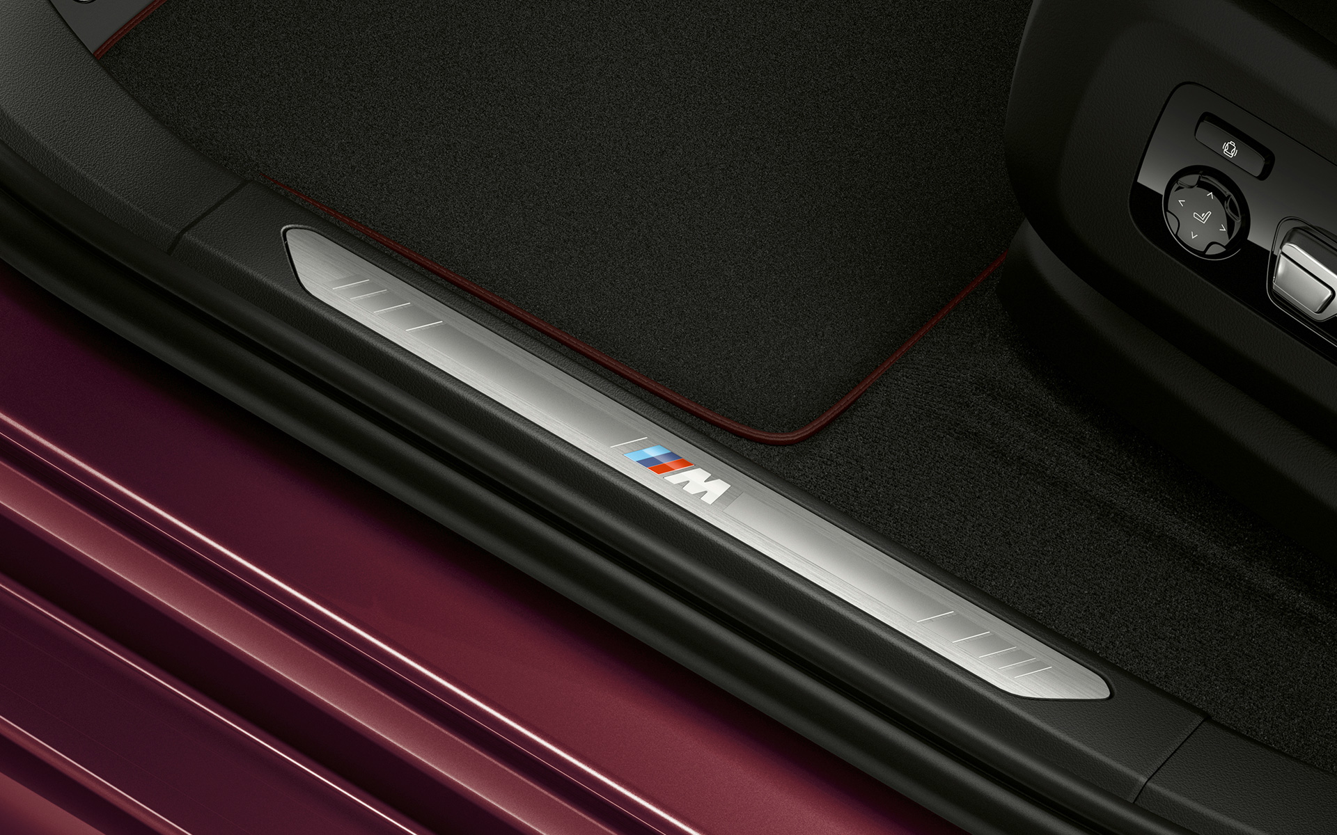 Pragul pentru portieră BMW Individual al modelului BMW X6 G06 2019 Imagine în prim plan cu pragul pentru portieră BMW Individual al modelului BMW X6 G06 2019