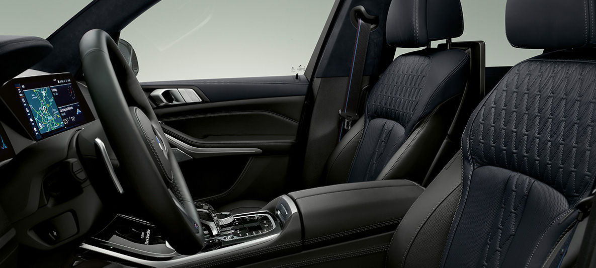 Imagine din interior cu tapiţeria BMW X7 „Dark Shadow Edition” Imagine din interior cu tapiţeria BMW X7 „Dark Shadow Edition”, G07