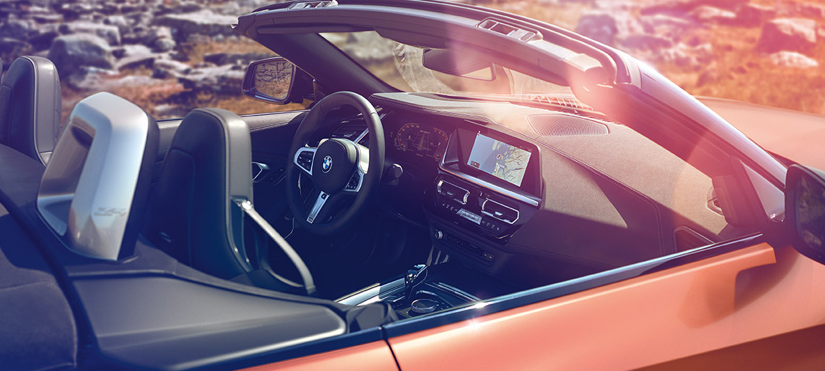 BMW Z4 „First Edition” cu top-ul deschis BMW Z4 „First Edition” cu top-ul deschis şi perspectivă asupra habitaclului
