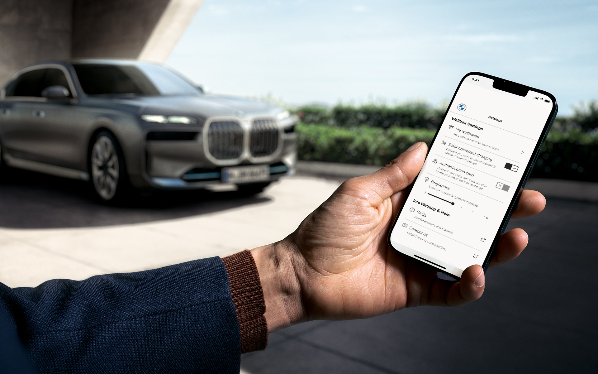 BMW i7 cu aplicaţia My BMW