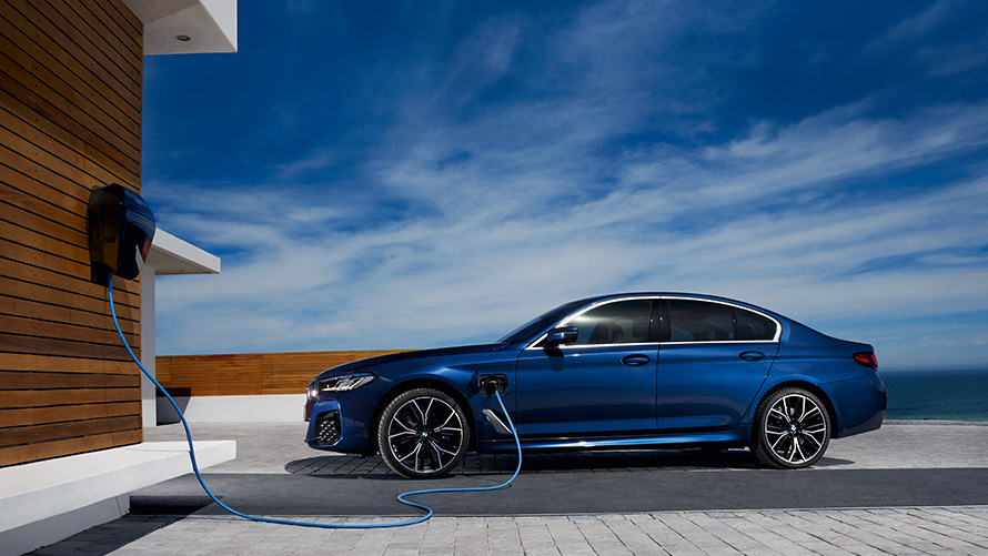 Punct de încărcare model electric, încărcare la domiciliu Electromobilitate BMW, punct de încărcare model electric, încărcare la domiciliu