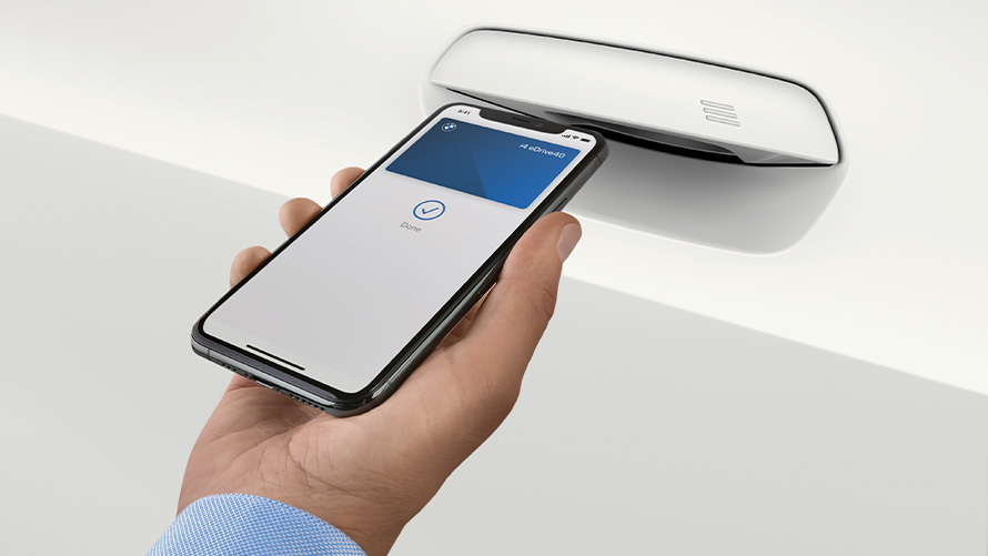 Deschide automobilul cu BMW Digital Key Deschide automobilul prin intermediul smartphone-ului cu BMW Digital Key şi aplicaţia My BMW