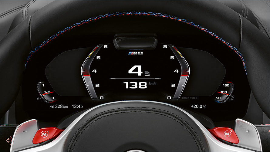Imagine în prim plan cu Control Display şi Modul M Track Imagine în prim plan cu Control Display şi Modul M Track