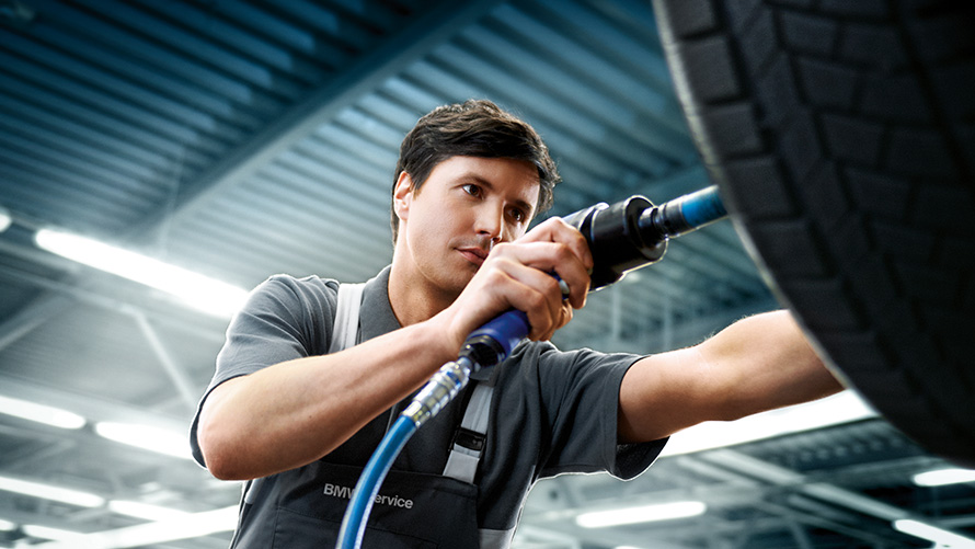 Service BMW pentru jante şi anvelope Service pentru jantele şi anvelopele BMW în atelierul BMW