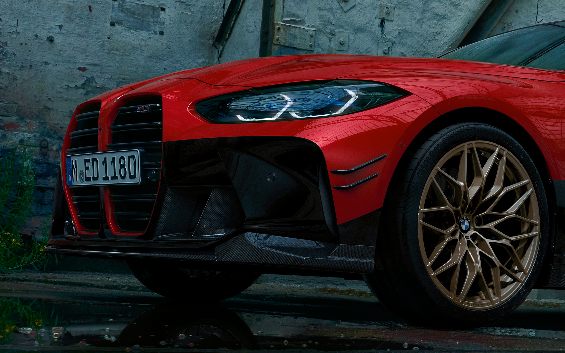 Imagine cu trei sferturi din partea frontală a BMW M3 G80 Imagine cu trei sferturi din partea frontală a BMW M3 G80, cu accesorii BMW M Performance