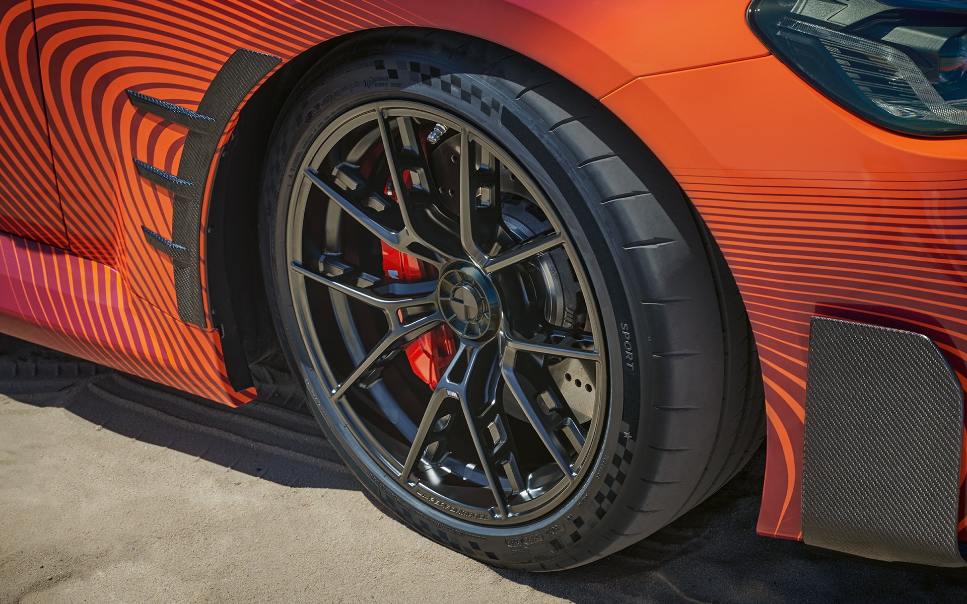 BMW M2 Coupé, accesorii BMW M Performance, jante M Performance forjate Y-spoke de 19"/20", tip 963 M, Jet Black mat, blocare centrală, set complet de roţi pentru vară BMW M2 Coupé 2023, accesorii BMW M Performance, jante M Performance forjate Y-spoke de 19"/20", tip 963 M, Jet Black mat, blocare centrală, set complet de roţi pentru vară