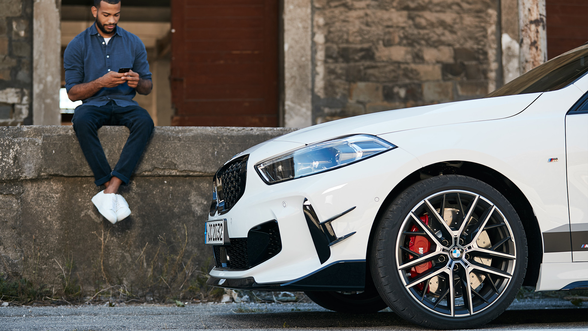 BMW M135i xDrive cu accesorii BMW M Performance, design 06 BMW M135i xDrive cu accesorii BMW M Performance, design 06
