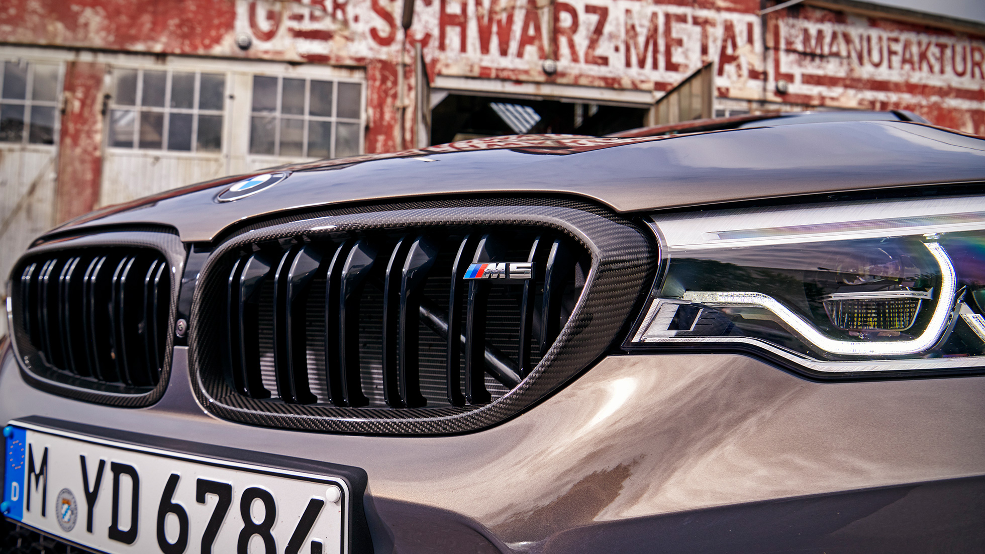 Grilă radiator BMW M Performance din fibră de carbon Grilă radiator cu design BMW M Performance din fibră de carbon