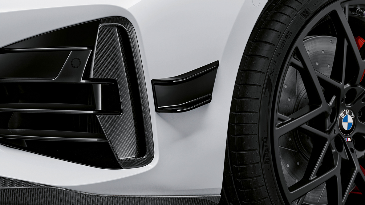 Elementele aerodinamice BMW M Performance negre lucioase ale BMW Seria 4 Coupé, G22 Imagine în detaliu cu elementele aerodinamice BMW M Performance negre lucioase ale BMW Seria 4 Coupé, G22
