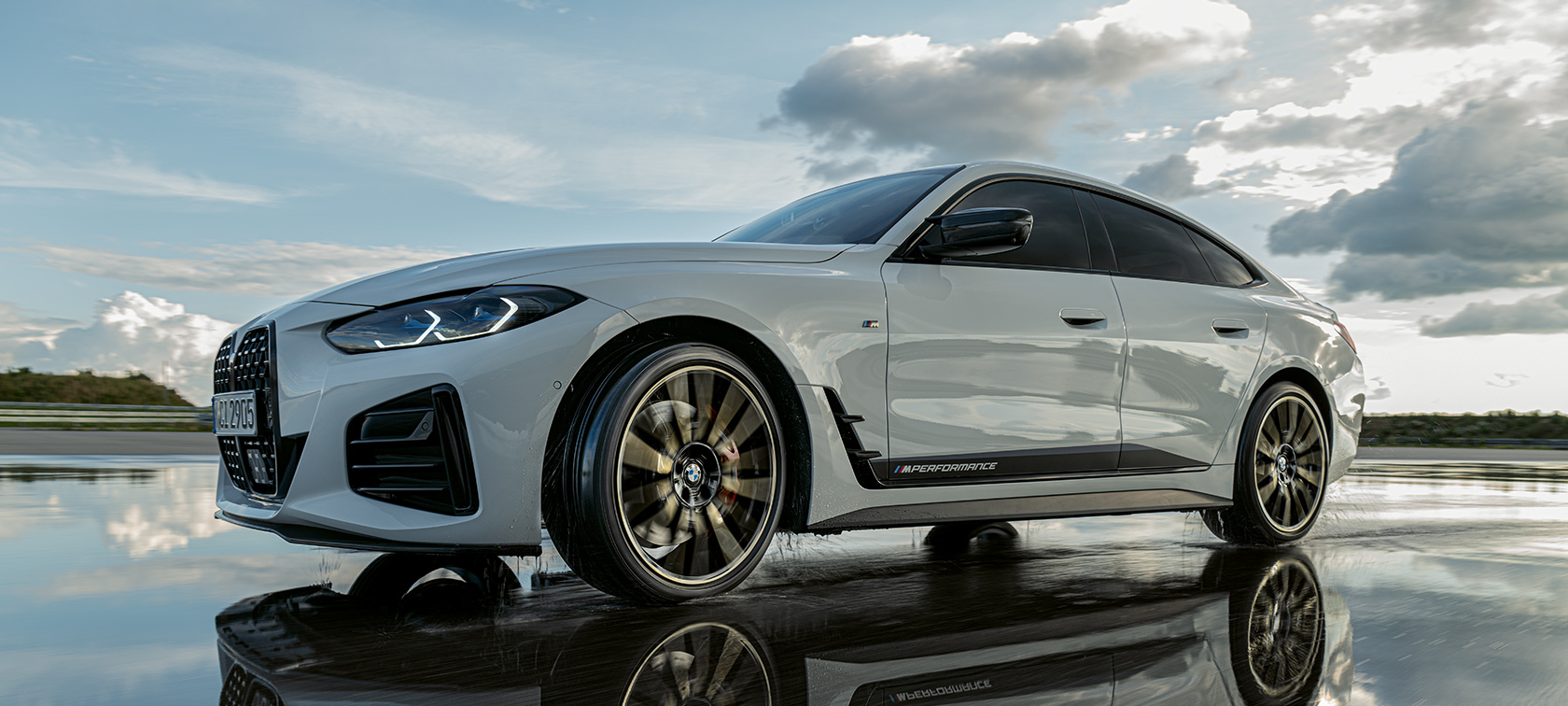 BMW M440i. BMW M440i.