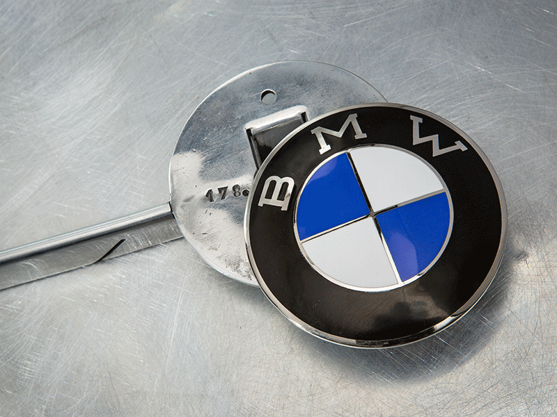 Cărţi despre istoria BMW