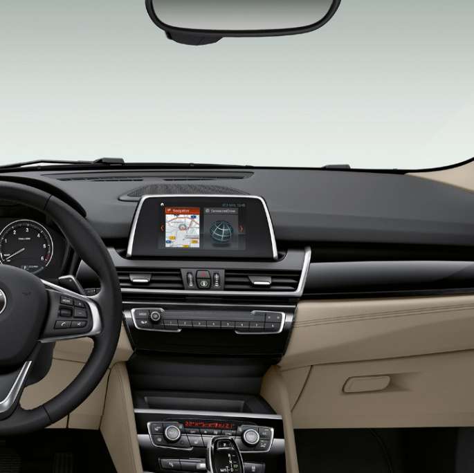 Imagine din habitaclul BMW 220d Gran Tourer, F46, 2018, model Sport Line