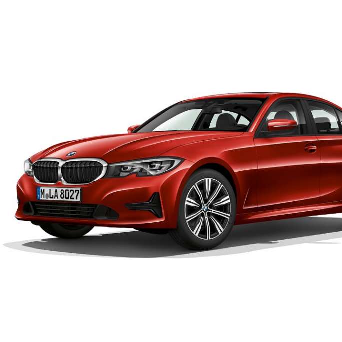 BMW Seria 3 Sedan model Advantage. Imagine din lateral cu BMW Seria 3 Sedan model Advantage staţionând.